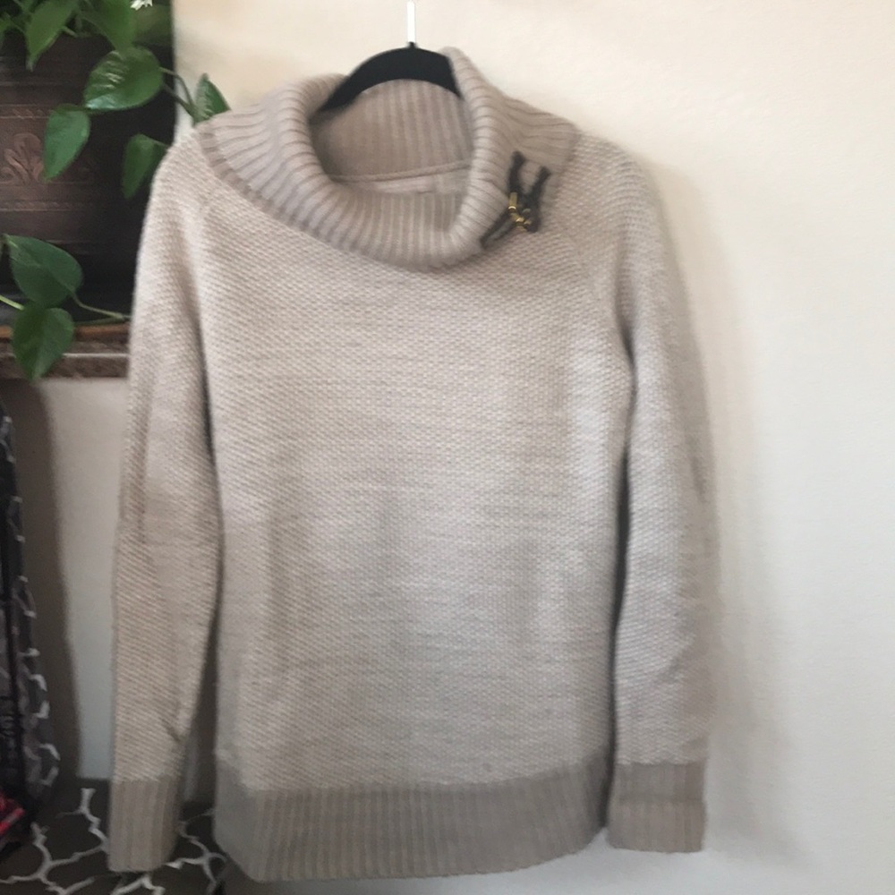 Banana Republic oversized sweater. Italian yarn.